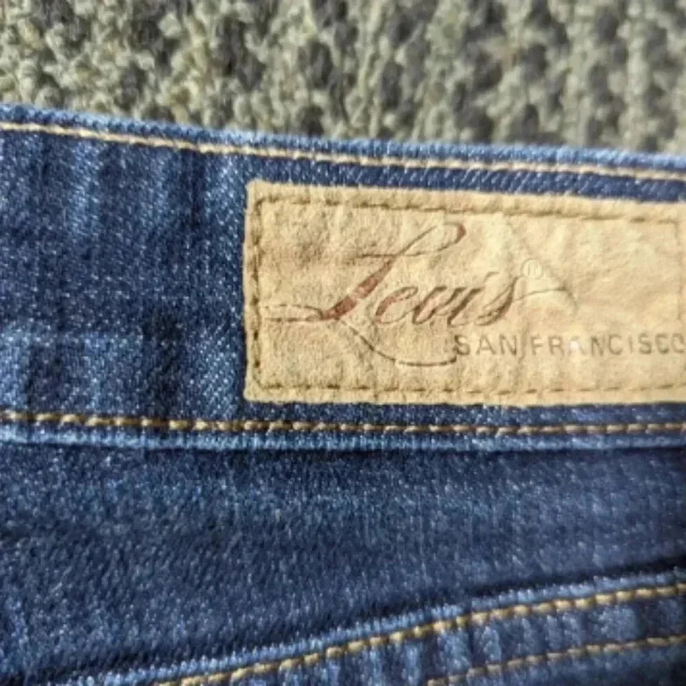 LEVI'S Demi Curve Classic Boot Cut Jeans Women's size 6M - Picture 2 of 5